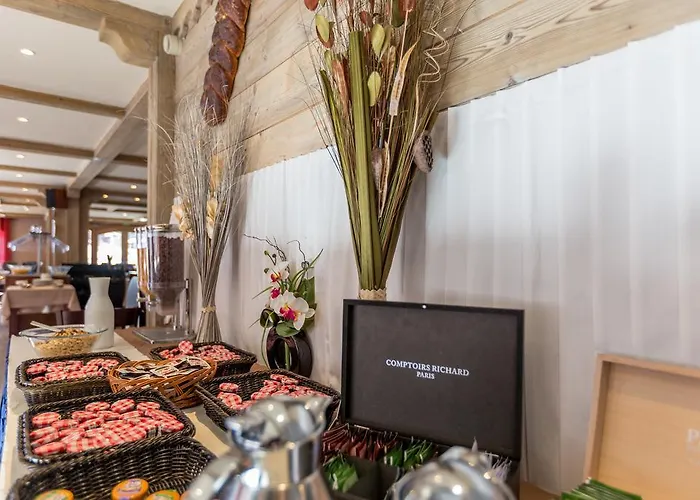 Le Vancouver Hotel 3*